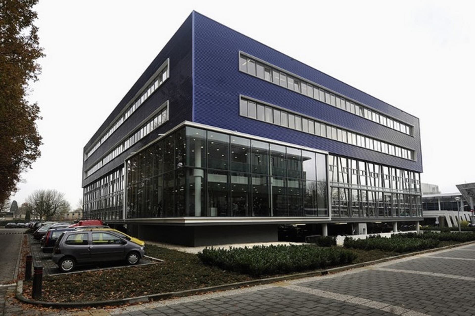 HAN Arnhem — utiliteitsbouw met houten gevel door De Kroon